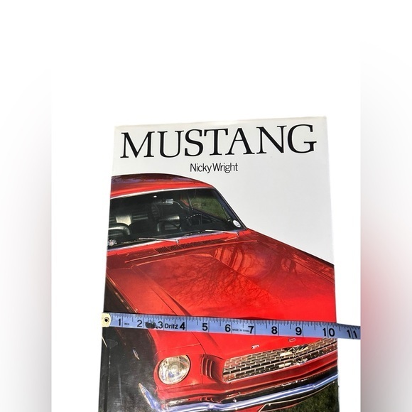 Lot‎ of 2 Mustang Car Hardback Books - Picture 5 of 10